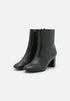 NEYOMI-Boots-Leather Block Heel Ankle Boot- Ted Baker Romania